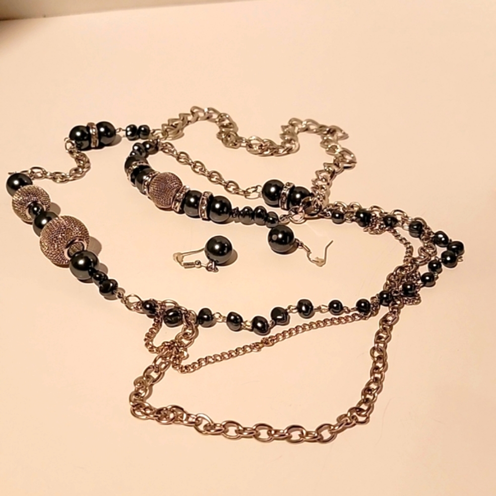 Necklace earring set